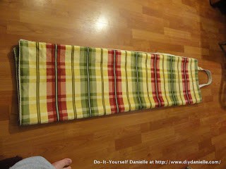 Folding picnic blanket.