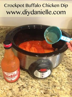How to make your own buffalo chicken dip in the crockpot