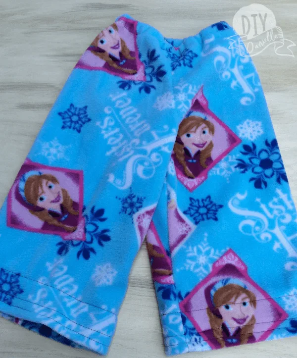 Fleece Frozen PJ pants to match the pocket pillow made as a gift for a friend's daughter.