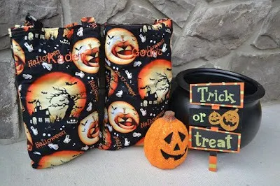 How to sew your own trick-or-treat bag for Halloween with DIYDanielle