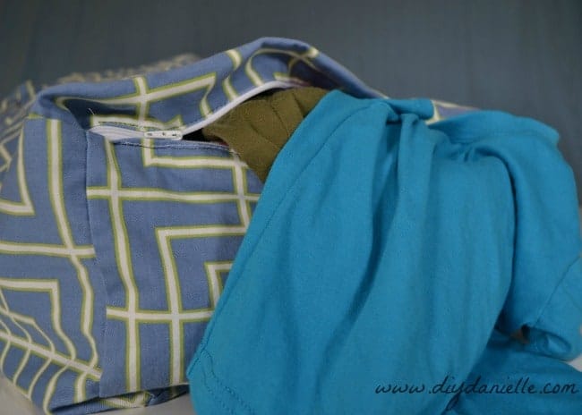 How to sew a custom laundry bag to fit your suitcase.