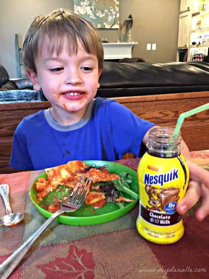 Tip for Keeping Halloween Simple and Easy: Pick up STOUFFER'S® Family Size Entrées and NESQUIK® Ready to Drink Chocolate milk for a quick dinner. #ad #Treats4All #CollectiveBias