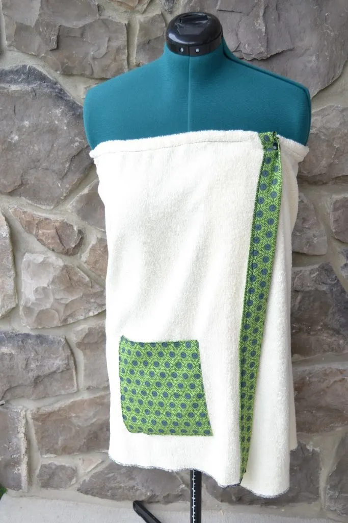 This is the spa wrap completed with a big pocket.