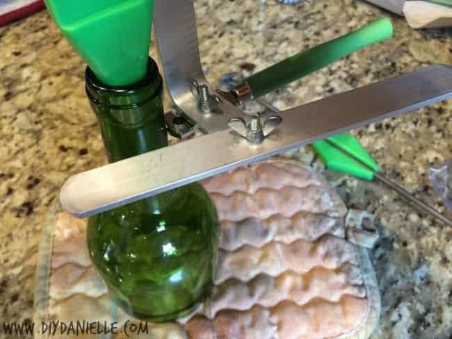 How to cut a glass bottle - DIY 