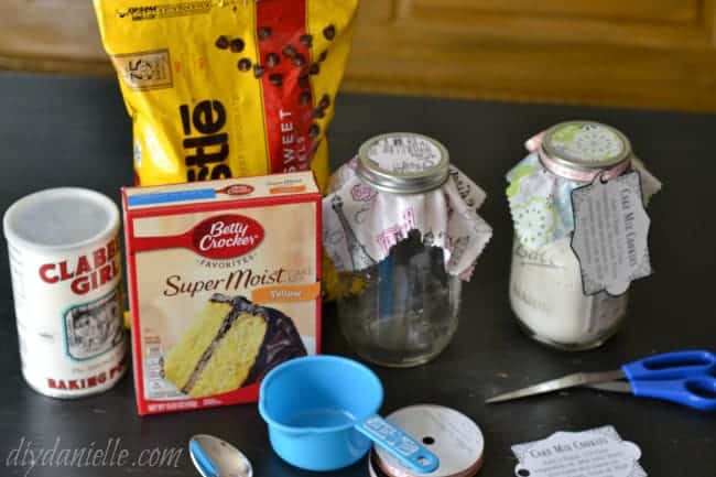 Supplies for cake mix cookies in a mason jar. 