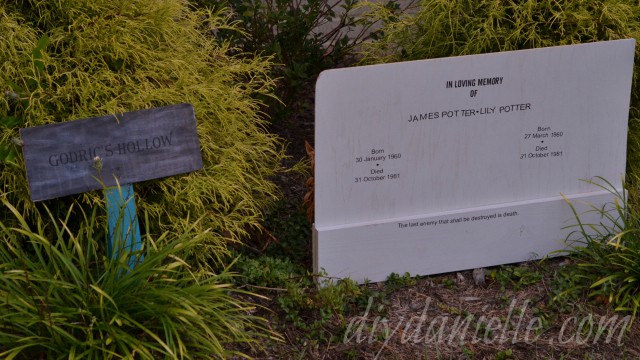 Godric's Hollow Sign and Grave for James and Lily Potter