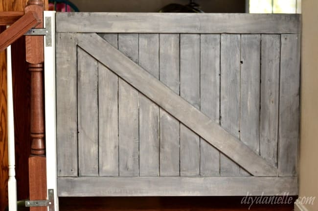 How to Build a DIY Farmhouse Style Dog Gate