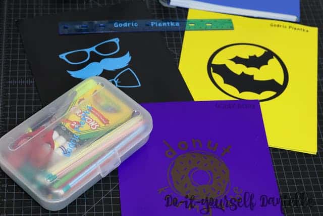 Customizing school supplies DIY.