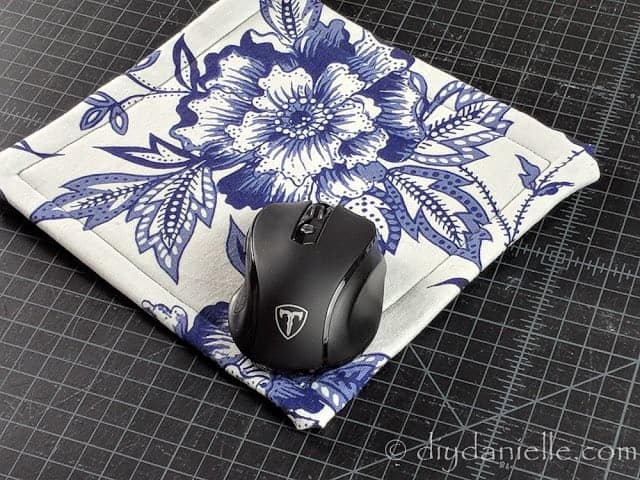 How to sew an easy mousepad.
