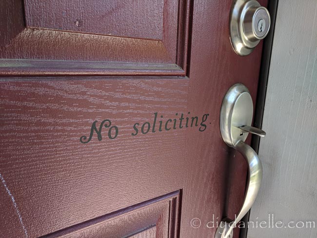 How to make an easy no soliciting sign with the Cricut