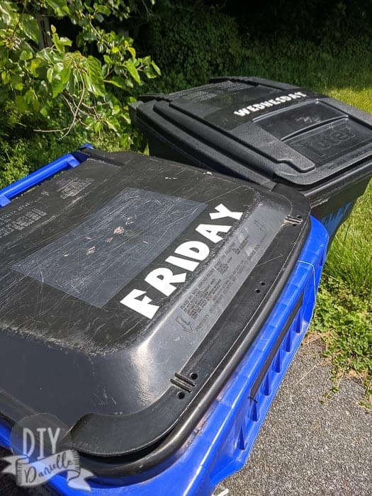 Marking the garbage and recycling bins so we won't forget which days to take the bins out to the curb.