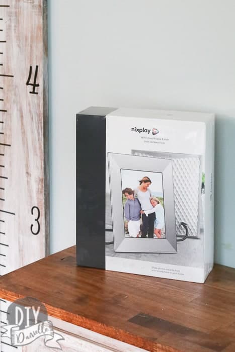 The nixplay digital photo frame is the best digital photo frame. It's easy to setup and use. It makes it easy to send the grandparents new photos every day!