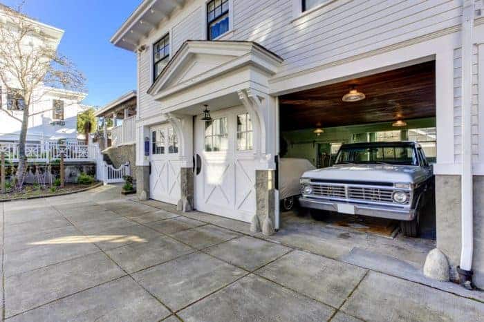 Gorgeous exterior garage doors.