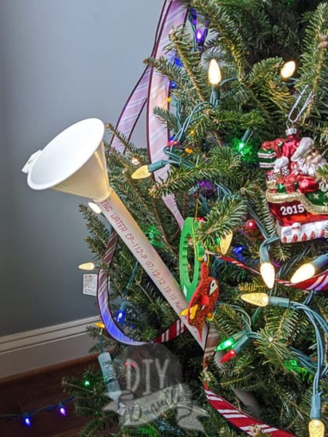How to Water a Christmas Tree with Less Mess Story DIY Danielle®