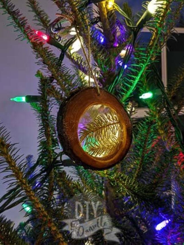 DIY Wood Slice Ornament Made from Your Christmas Tree Story