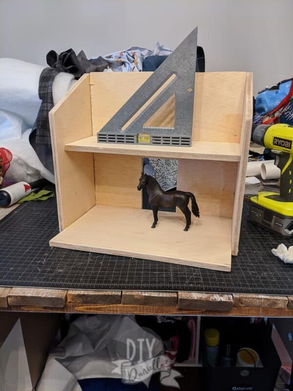 DIY Toy Barn from Wood Scrap Get the FREE Plans DIY Danielle®