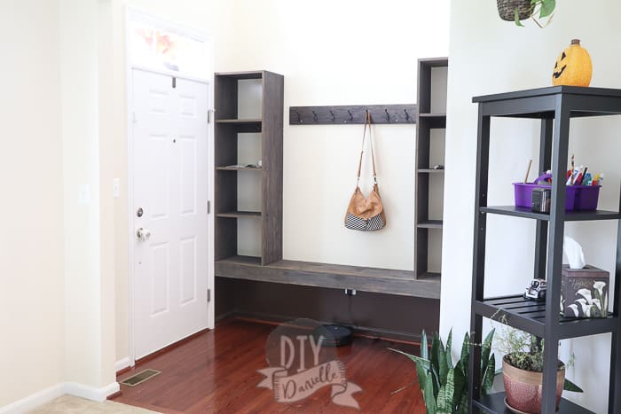 Small foyer entryway storage bench that we built.