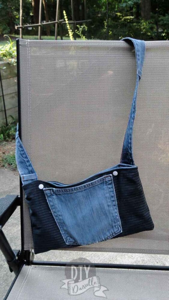 Make It Pretty Wednesdays: Recycle Jeans Into a Flared Denim Bag! - Sippy  Cup Mom