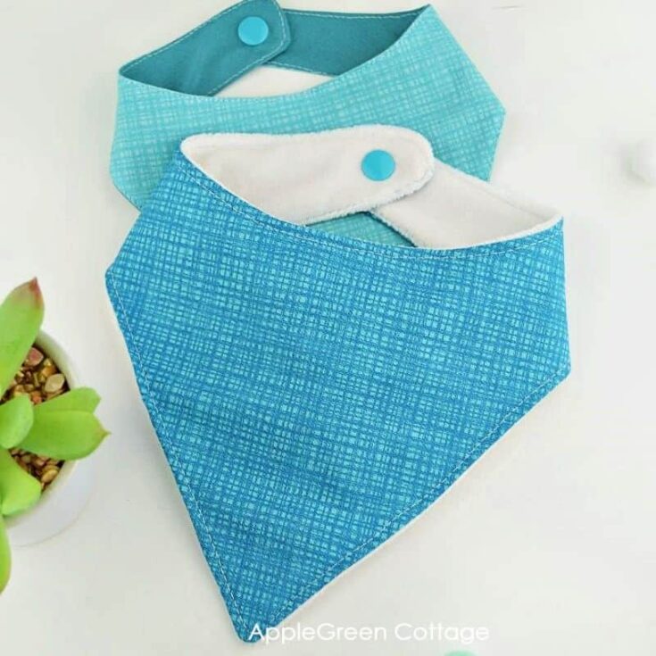 Bandana-Bib-Pattern-65sq-ang