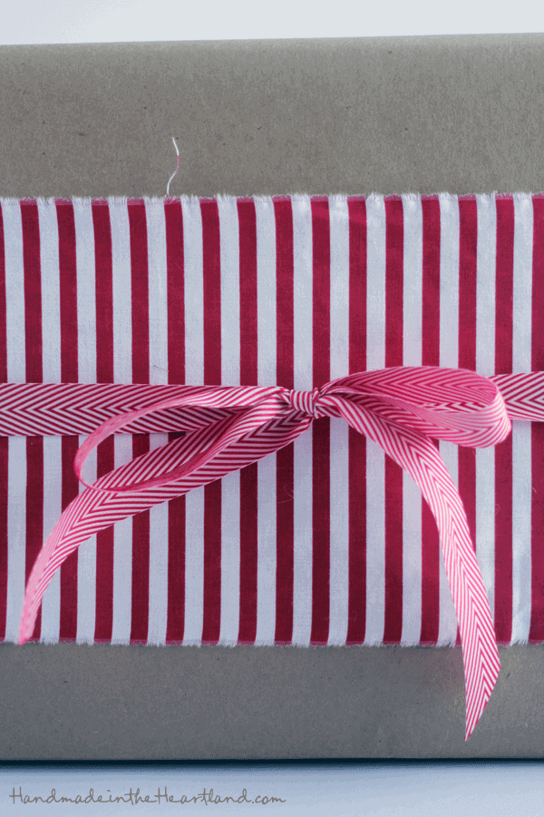 Make Your Own Christmas Gift Wrapping Paper With Chalk Couture