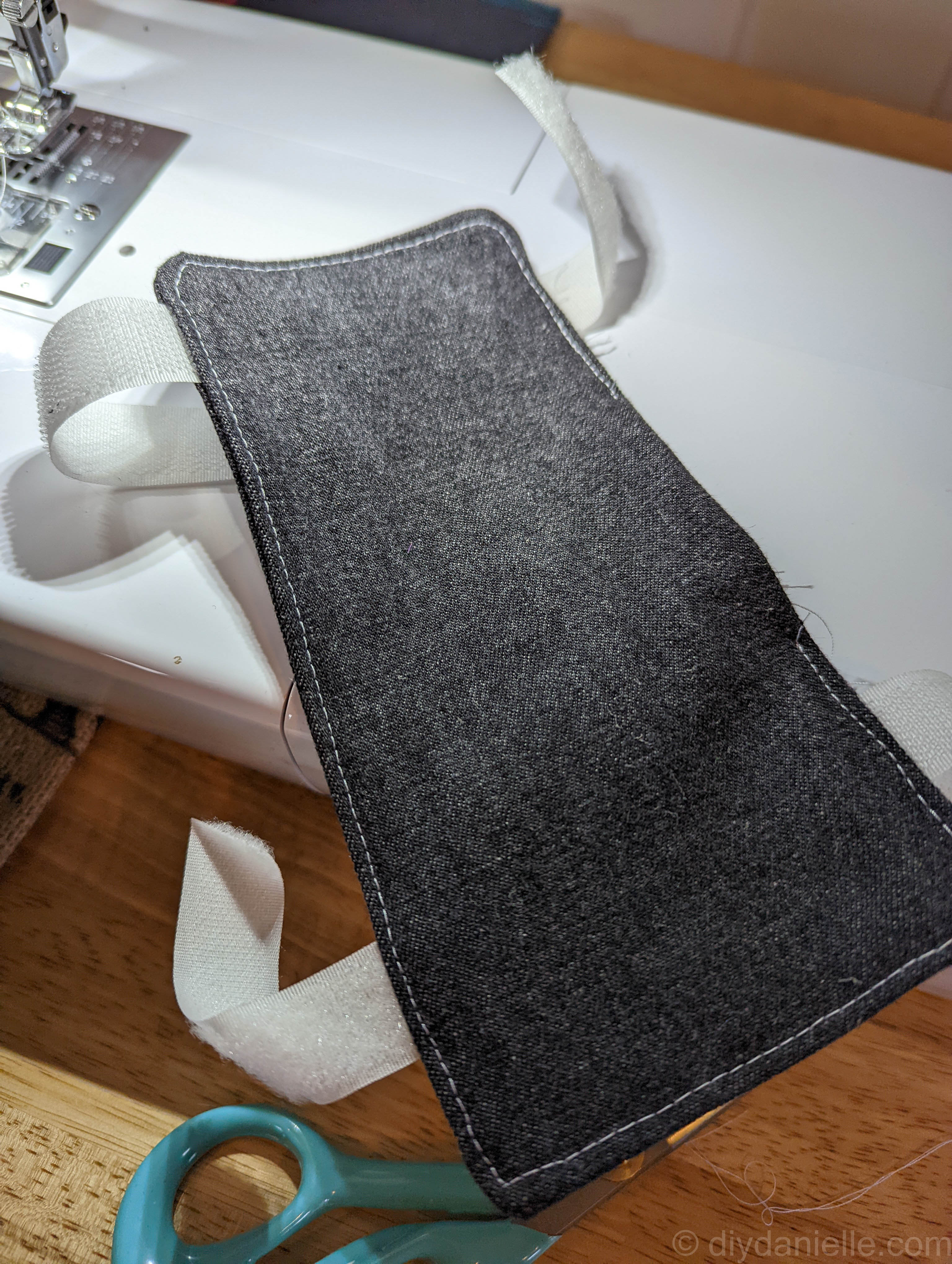 DIY Port Pillow for a Seatbelt DIY Danielle®