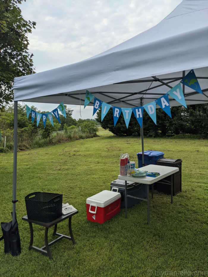 Easy setup for party food.