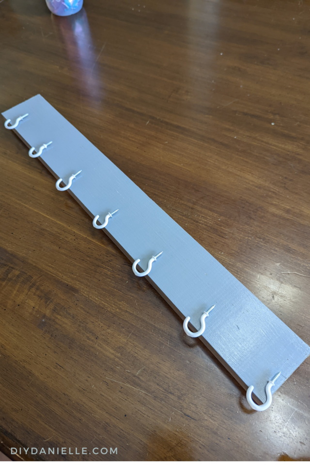 DIY Hand Towel Holder DIY Danielle®