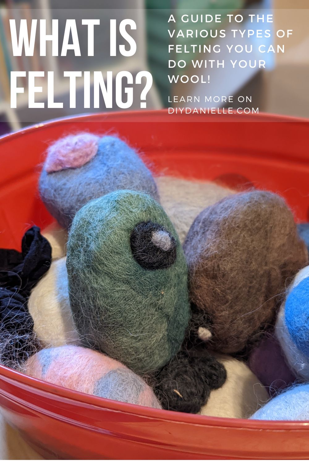 Eco-Friendly Wool Felt Ball Cat Toys -Set of 2