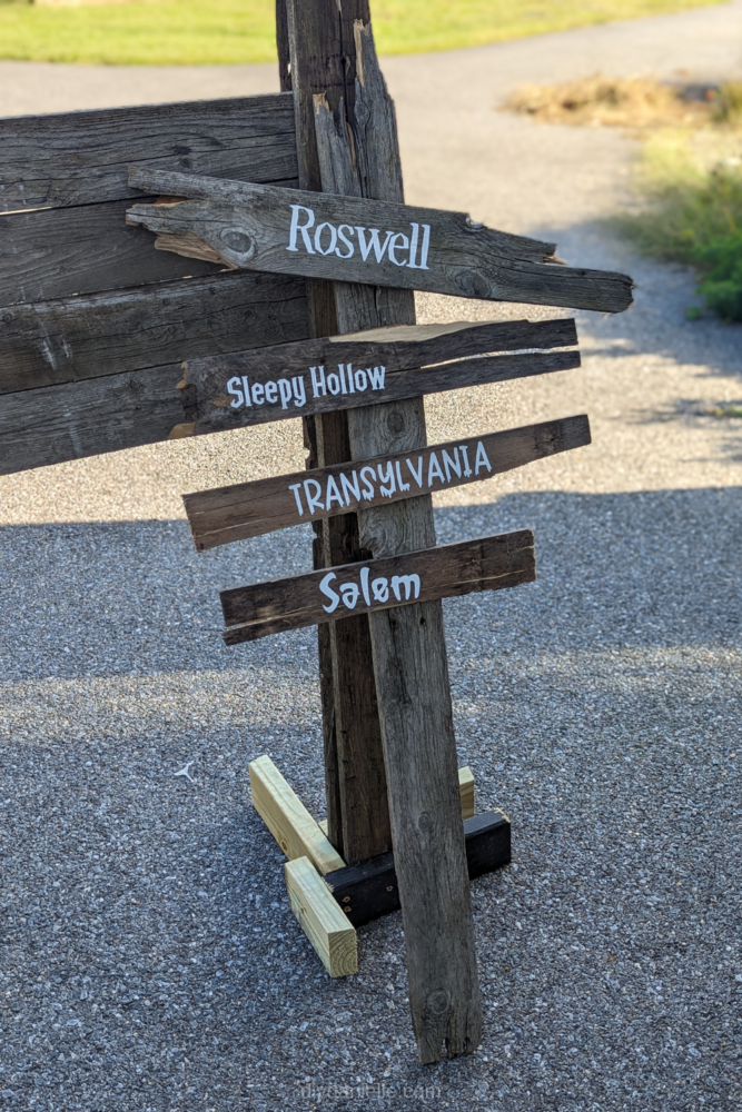 Cricut version of the Halloween signs. This one it supposed to be directional and says Roswell, Sleepy Hollow, Transylvania, and Salem on it.